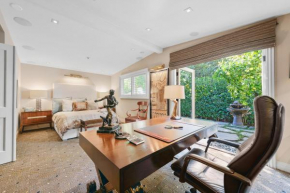 Sophisticated large room with desk and private entrance
